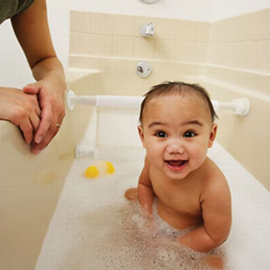 can-i-give-my-baby-a-bath-every-day